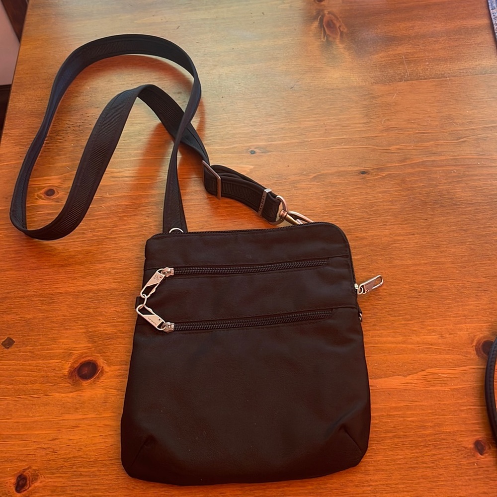 Travelon Anti-Theft Crossbody